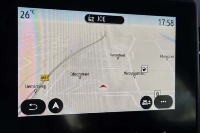 Renault Clio (2022) thumbnail 5