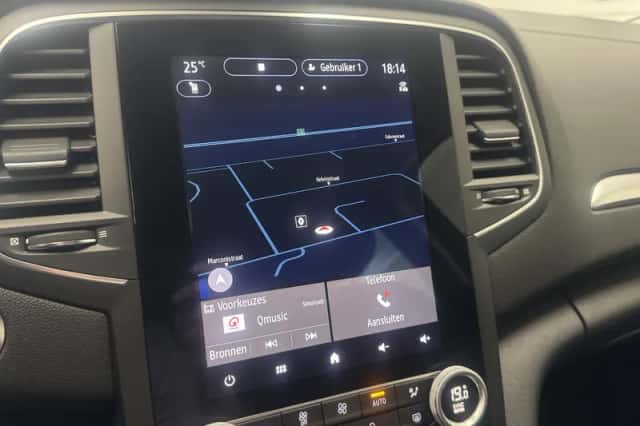 Renault Mégane (2023) thumbnail 4