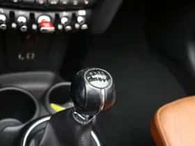 MINI Cabrio (2018) thumbnail 11