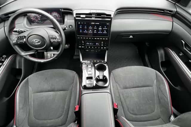 Hyundai Tucson (2022) thumbnail 2