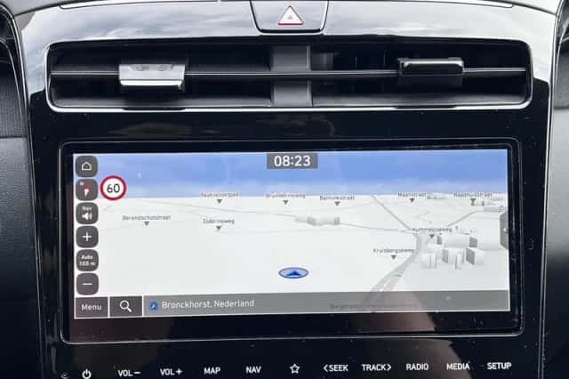 Hyundai Tucson (2022) thumbnail 4