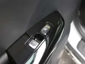 Kia Sportage (2019) thumbnail 34