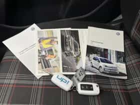 Volkswagen Up! (2018) thumbnail 10