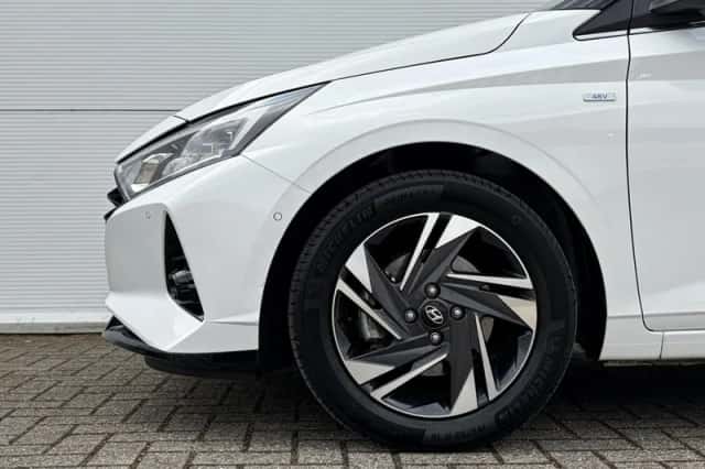 Hyundai i20 (2023) thumbnail 16