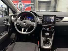 Renault Captur (2023) thumbnail 25