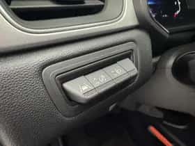 Renault Captur (2023) thumbnail 41