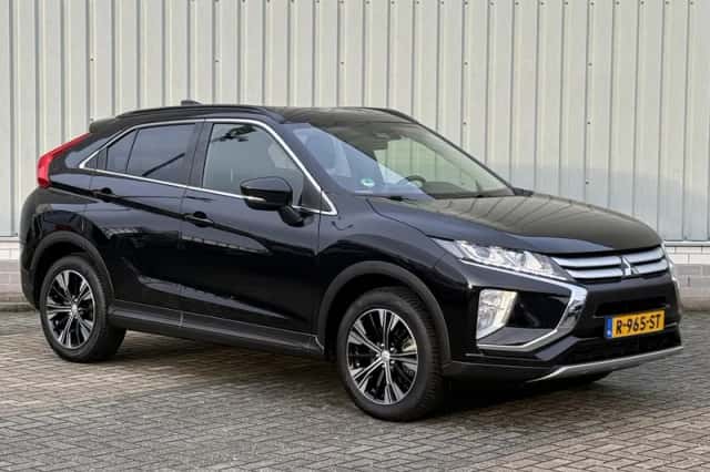 Mitsubishi Eclipse Cross (2020) thumbnail 4