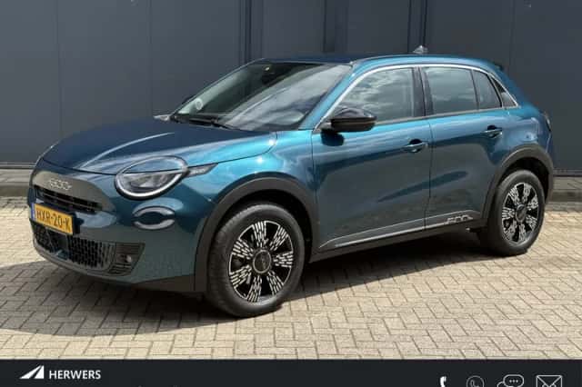 Fiat 600 (2024) thumbnail 1