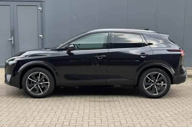 Nissan Qashqai (2023) thumbnail 9