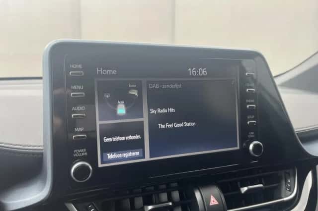 Toyota C-HR (2021) thumbnail 36