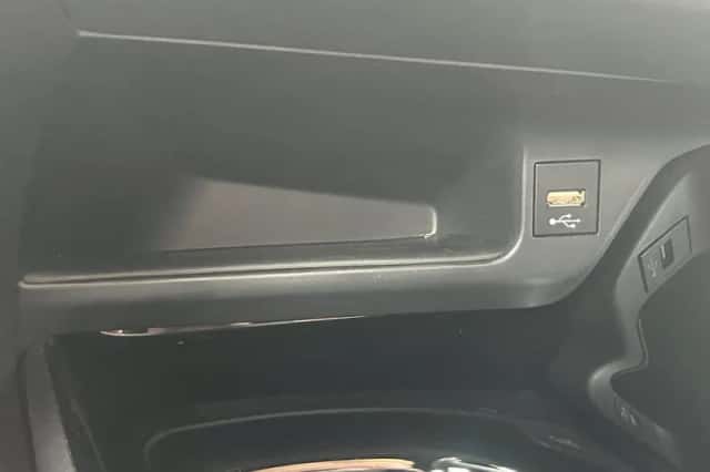 Toyota C-HR (2021) thumbnail 43