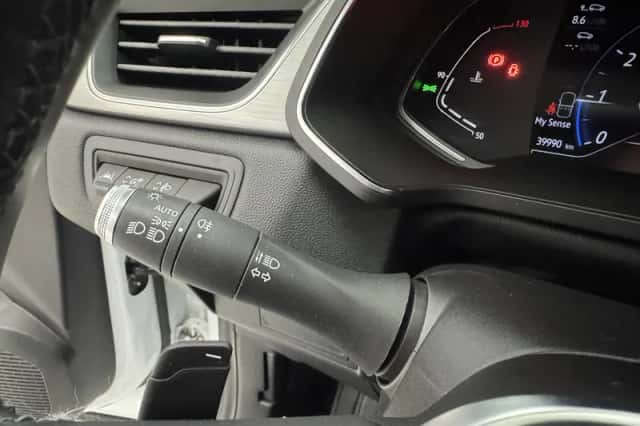 Renault Captur (2019) thumbnail 33