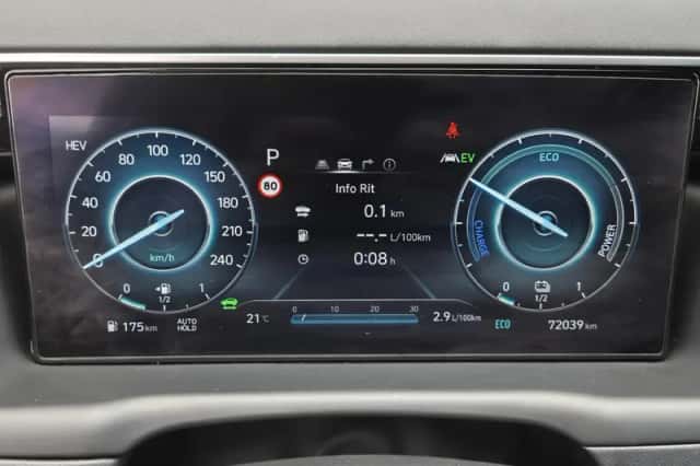 Hyundai Tucson (2022) thumbnail 15