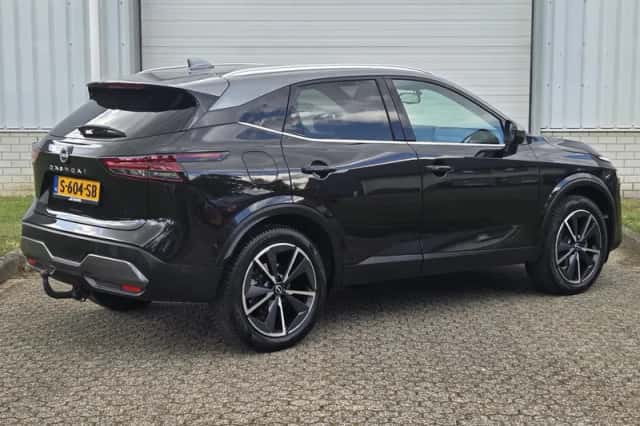 Nissan Qashqai (2023) thumbnail 3