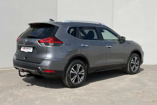 Nissan X-Trail (2019) thumbnail 3