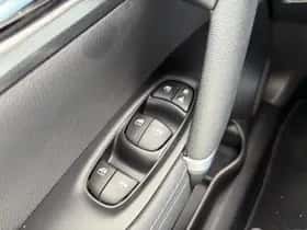 Nissan Qashqai (2021) thumbnail 17