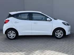 Hyundai i10 (2023) thumbnail 25