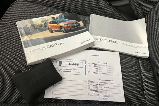 Renault Captur (2021) thumbnail 5