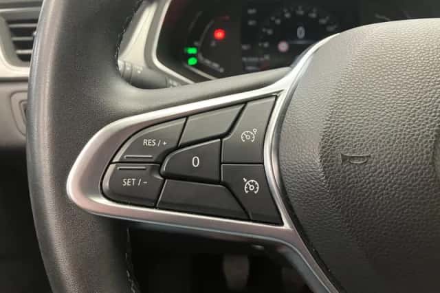 Renault Captur (2021) thumbnail 10