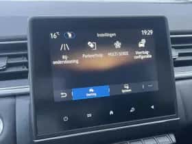 Renault Captur (2023) thumbnail 42