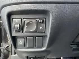 Nissan Juke (2012) thumbnail 32
