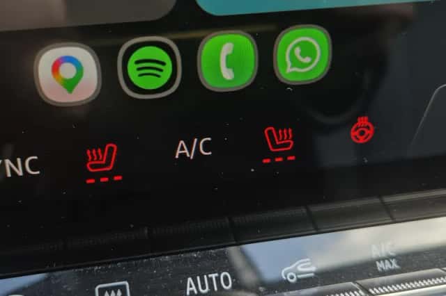 Renault Mégane E-Tech (2023) thumbnail 8
