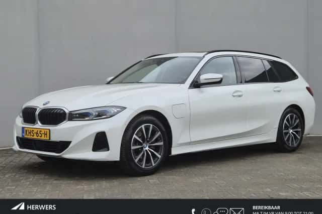 BMW 3-Serie (2023) thumbnail 1