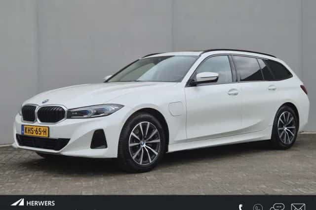 BMW 3-Serie (2023) thumbnail 1