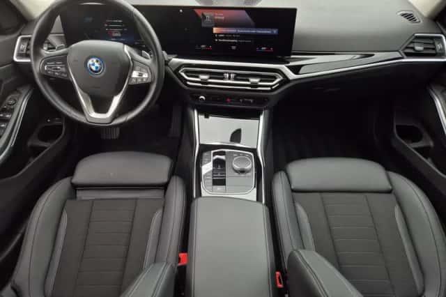 BMW 3-Serie (2023) thumbnail 2