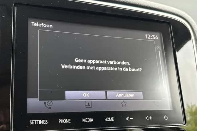 Mitsubishi Outlander (2021) thumbnail 14