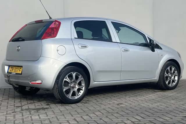 Fiat Punto (2019) thumbnail 3