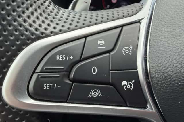 Renault Captur (2023) thumbnail 13