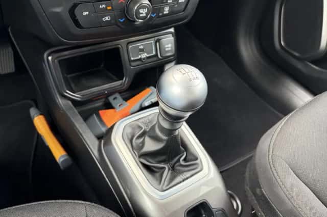 Jeep Renegade (2019) thumbnail 25