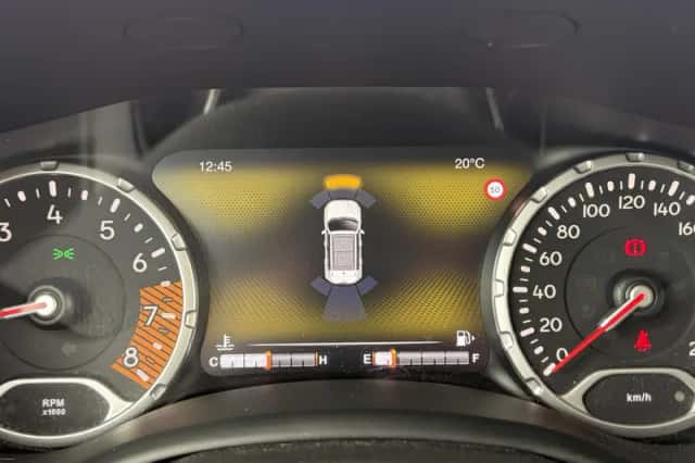 Jeep Renegade (2019) thumbnail 30
