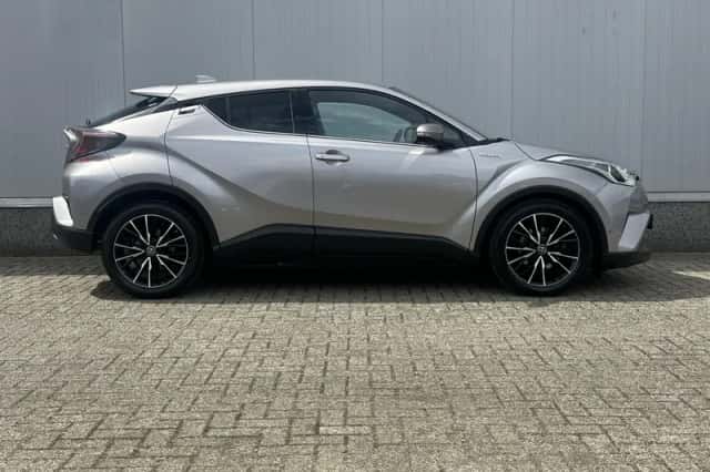 Toyota C-HR (2020) thumbnail 17