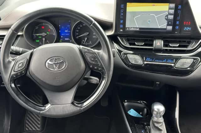 Toyota C-HR (2020) thumbnail 19
