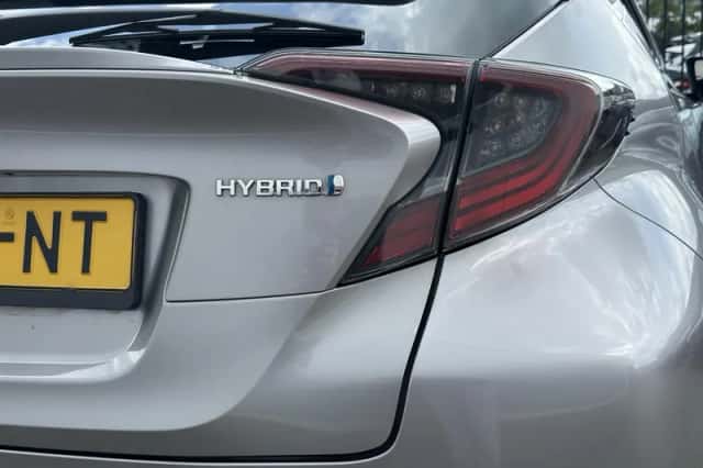 Toyota C-HR (2020) thumbnail 36