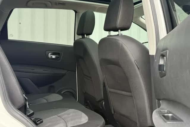 Nissan Qashqai (2011) thumbnail 5
