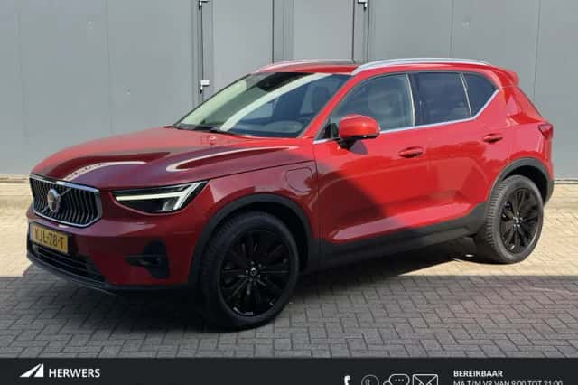 Volvo XC40 (2023) thumbnail 1