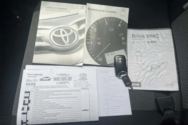 Toyota Yaris (2016) thumbnail 5