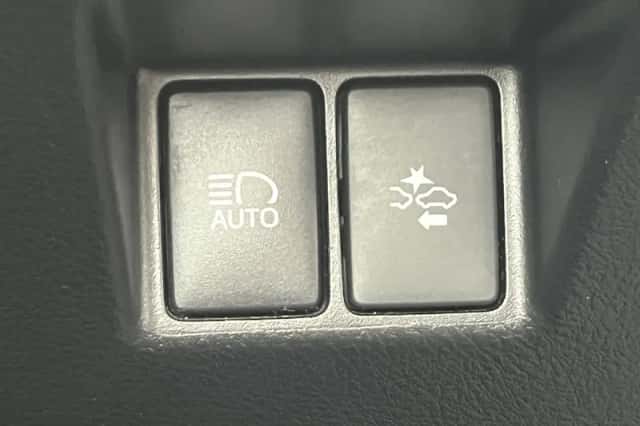 Toyota Yaris (2016) thumbnail 42