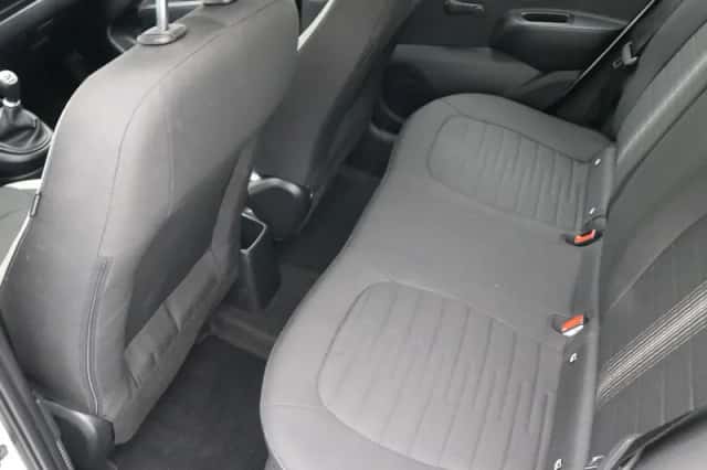 Hyundai i10 (2024) thumbnail 18