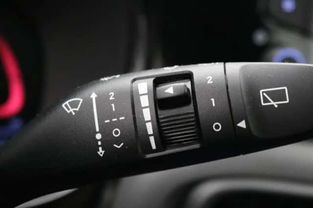 Hyundai i10 (2024) thumbnail 24