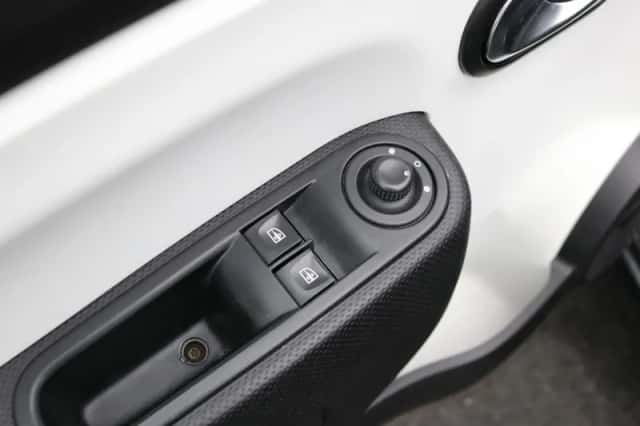 Renault Twingo (2015) thumbnail 7