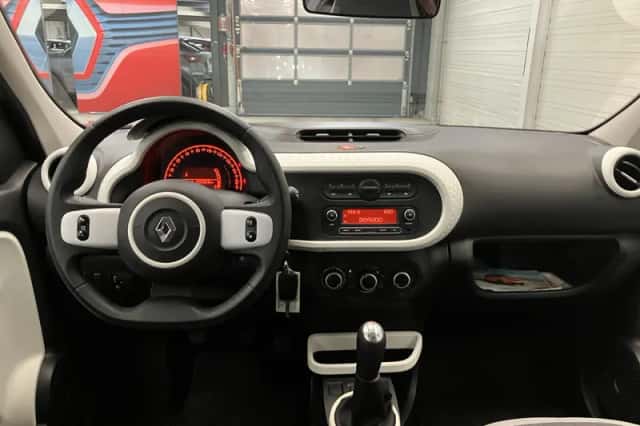 Renault Twingo (2017) thumbnail 2