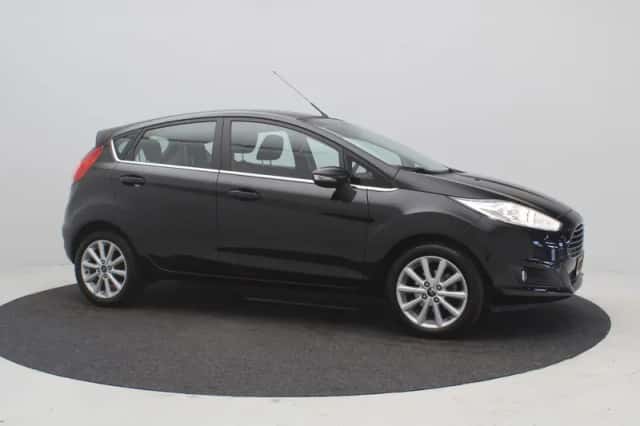 Ford Fiesta (2015) thumbnail 12