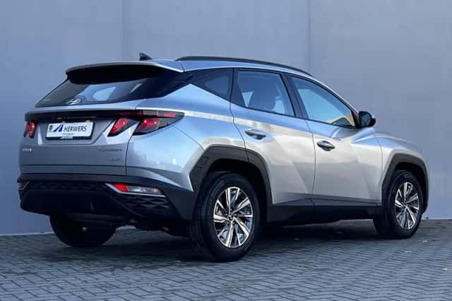 Hyundai Tucson (2023) thumbnail 3