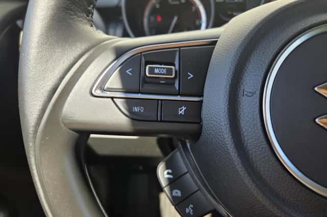 Suzuki Swift (2022) thumbnail 13