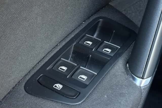 Volkswagen Golf (2014) thumbnail 42