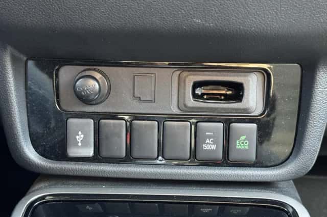 Mitsubishi Outlander (2021) thumbnail 25